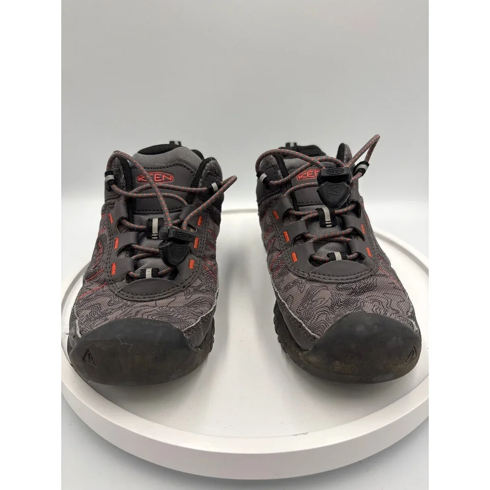 KEEN Wanduro Low Hiking Shoes Size 1 Gray Orange Gorpcore Trail Bungee 1026064